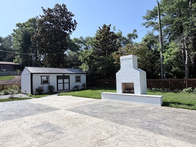 Building Photo - Updated 3BR Home in Beaver Lake | Fenced Yard, Garage, Covered Porch & Outdoor Fireplace | Pet Fr...