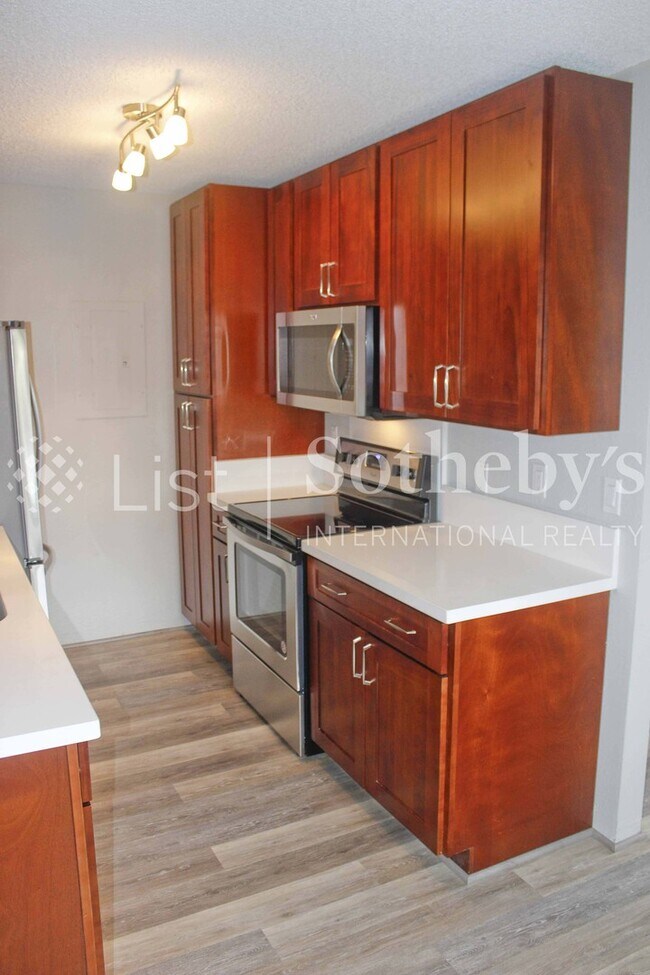 Building Photo - 46-1032 Emepela Way