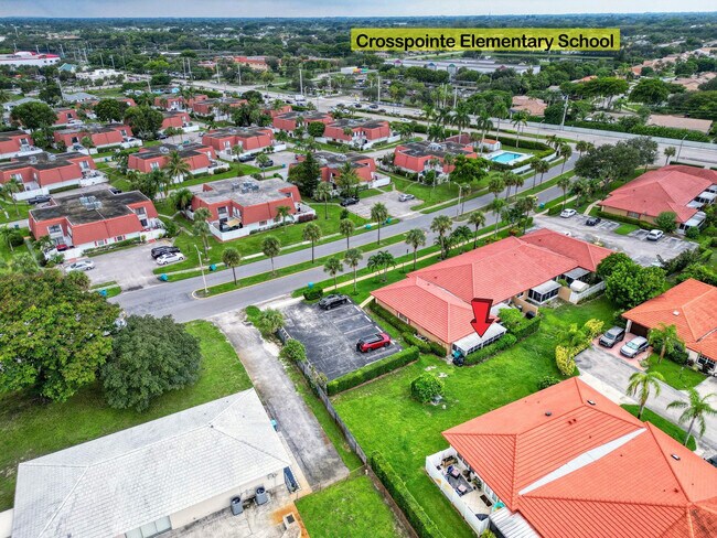 Building Photo - 1443 SW 27th Ave