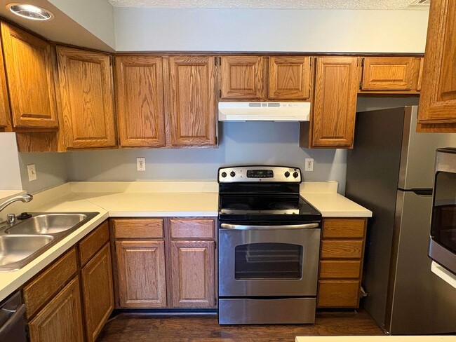 Building Photo - Great 2 Bedroom 2 Bath in Germantown