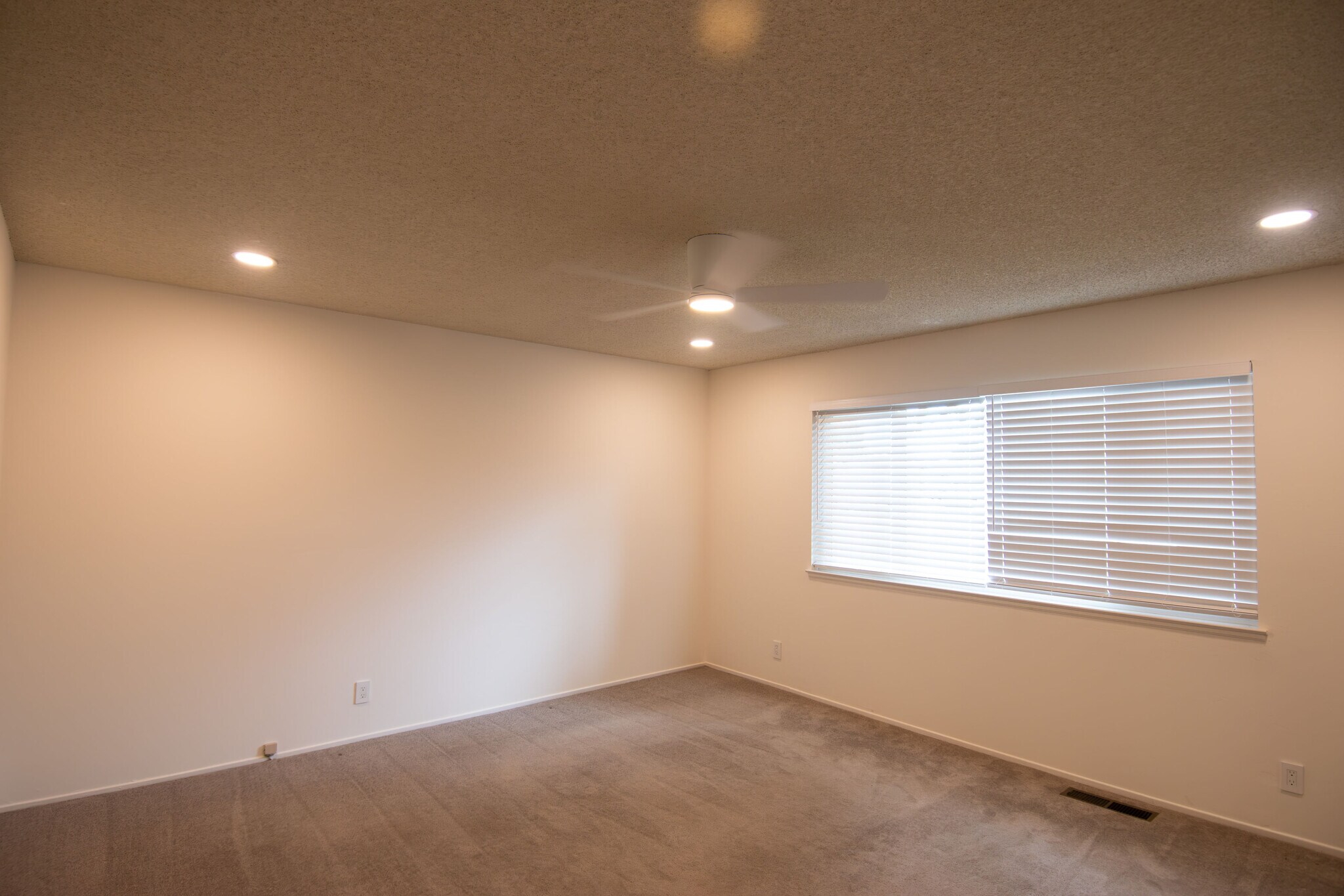 Building Photo - 1551 Minardi Ave