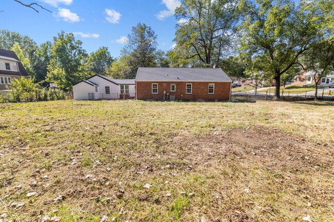 Building Photo - 524 Gerald Pl