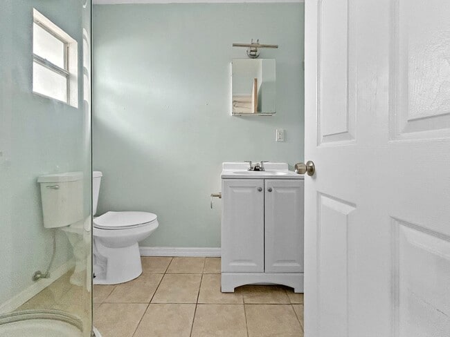 Building Photo - 10464 106th Ave N