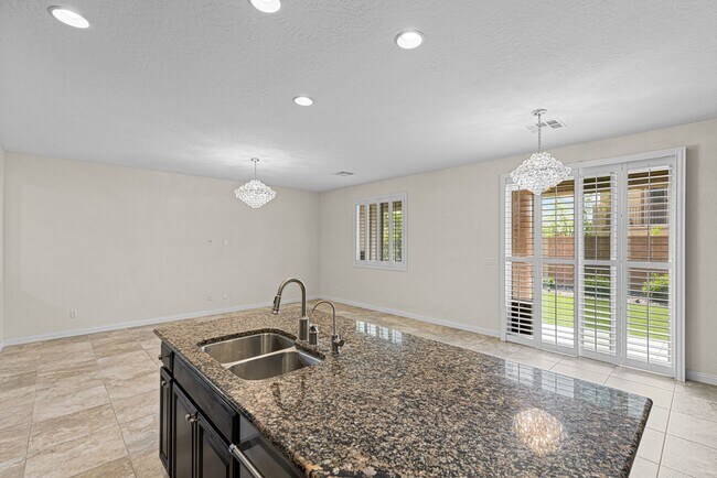 Building Photo - Beautiful West Vegas Home With Next Gen Suite