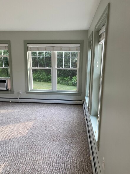 Living room - 6 Cormorant Pl