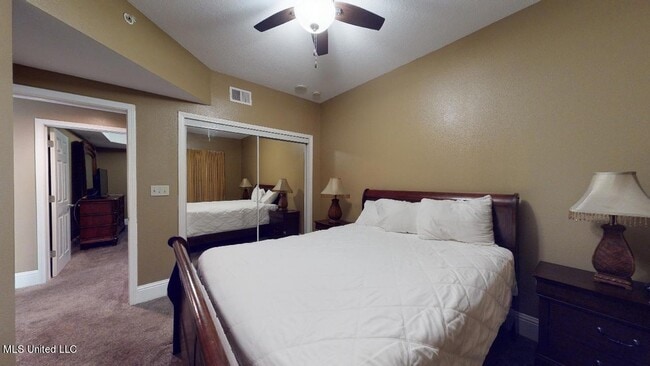 Building Photo - 2228 Beach Dr