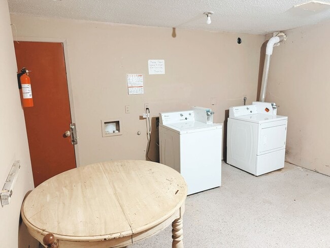 Building Photo - 525 St Andrew St