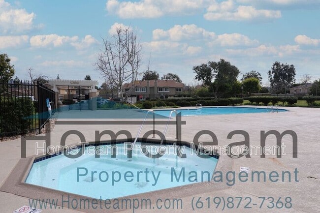 Building Photo - 13613 Comuna Dr