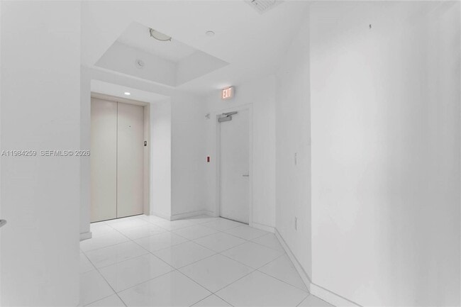 Building Photo - 851 NE 1st Ave