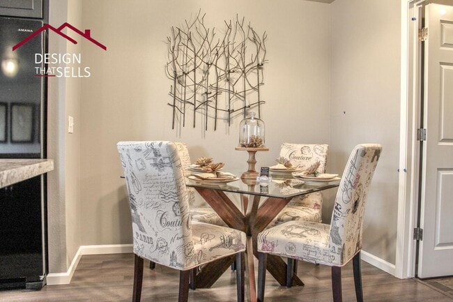 Building Photo - Amazing home in a quiet location!