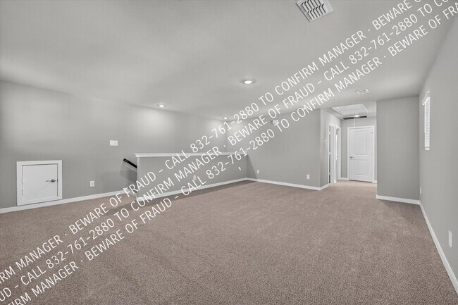 Building Photo - 2405 Nicole Dr