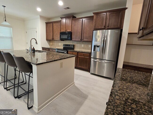 Building Photo - 2020 Beyers Landing Dr