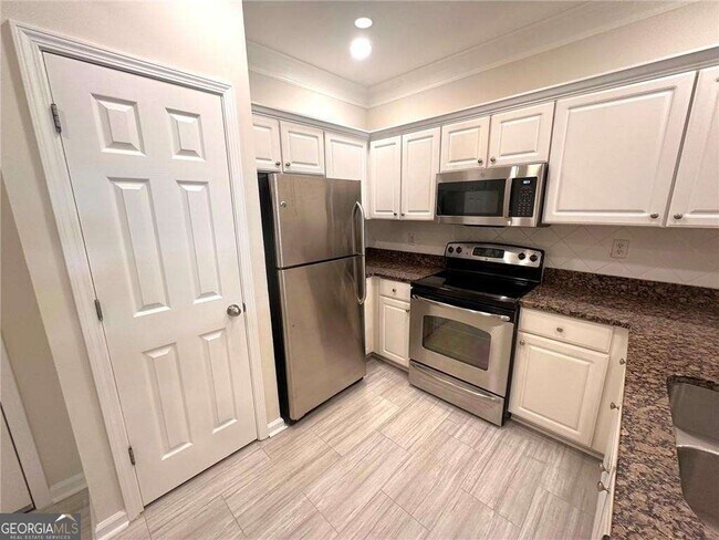 Building Photo - 1110 Westchester Ridge NE
