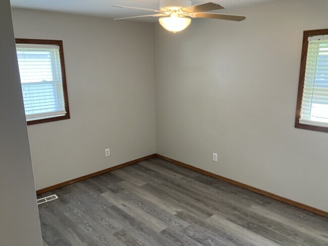 Building Photo - 601 Ridgewood Ct