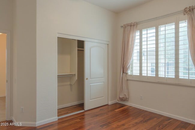 Building Photo - 13417 W La Vina Dr