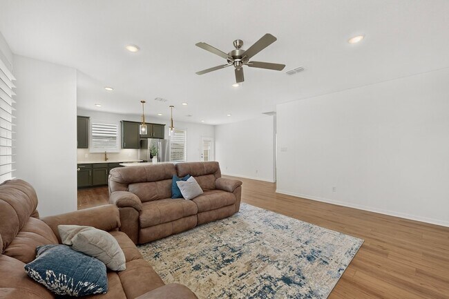 Building Photo - 114 Drovers Dr