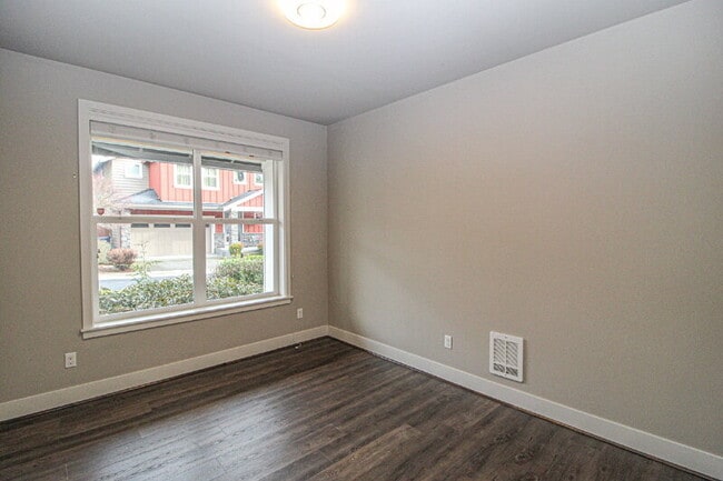 Building Photo - 1418 184th Pl SE