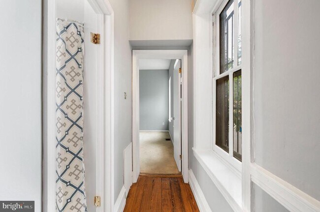 Building Photo - 641 N 16th St