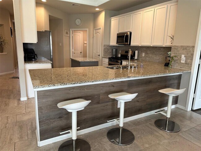 Building Photo - 12531 Lake Portal Dr