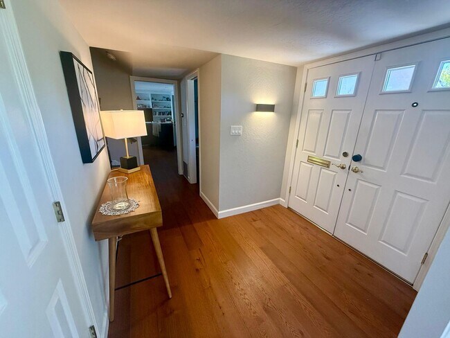 Building Photo - Stunning 4BD + Office Home with Pool in Li...
