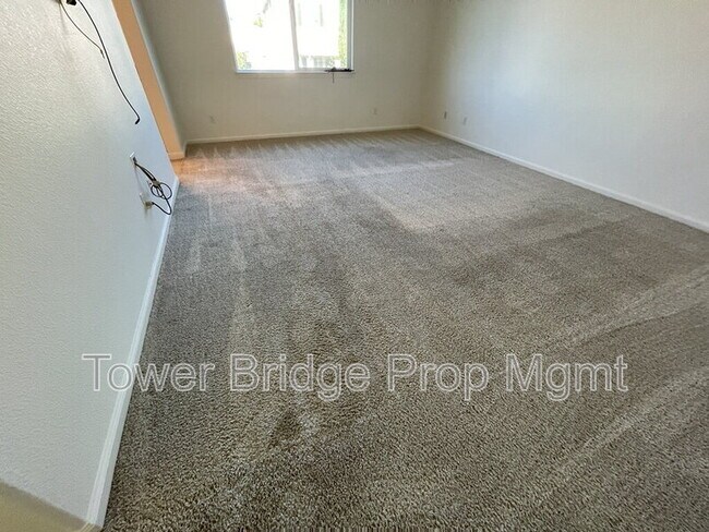 Building Photo - 5508 Copper Sunset Way