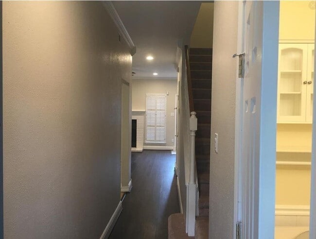 Building Photo - 12550 Piping Rock Dr
