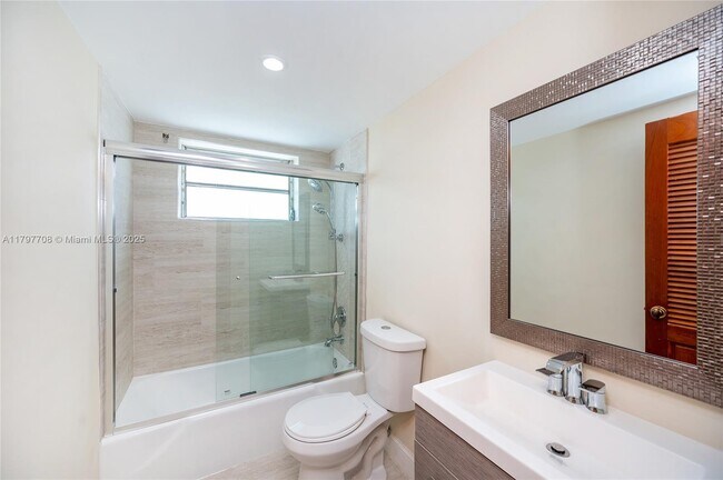 Building Photo - 301 Sunrise Dr