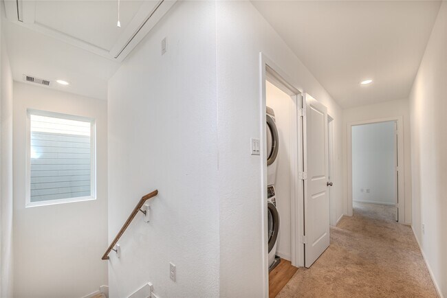 Building Photo - 21458 Carosella Dr