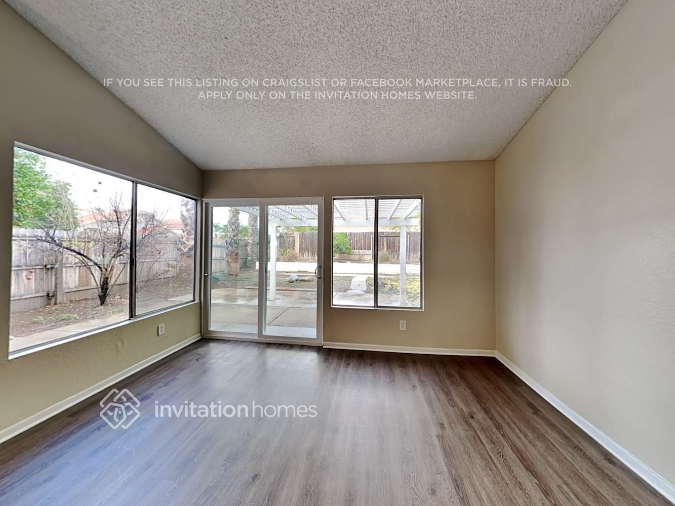 Building Photo - 25530 Black Walnut St