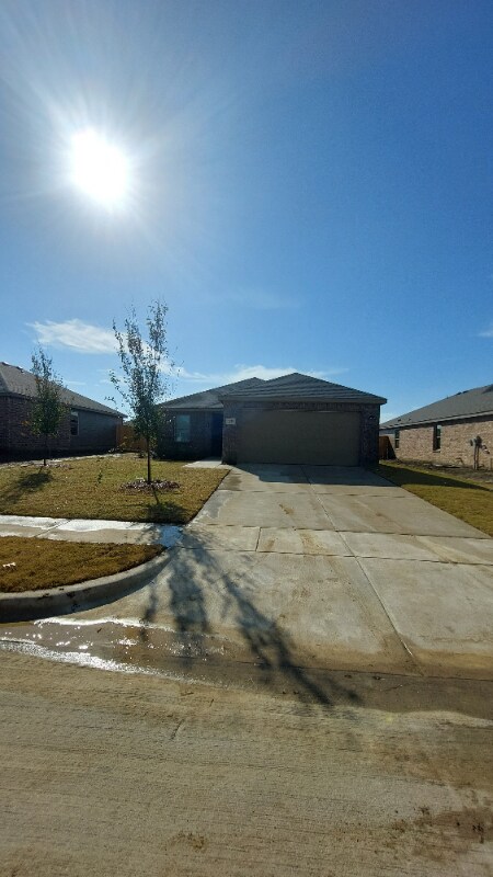 Primary Photo - 1425 Waverley Dr