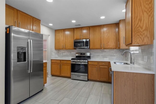Building Photo - 14524 Ballycastle Trail