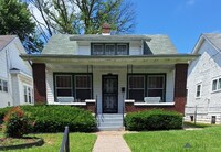 Building Photo - 3225 Dumesnil St