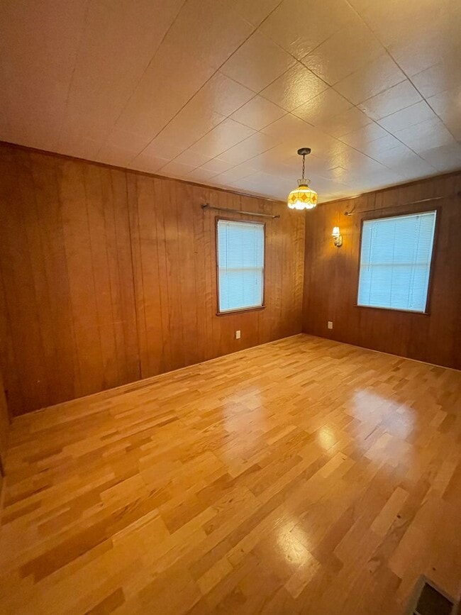 Building Photo - House for Rent in Piedmont