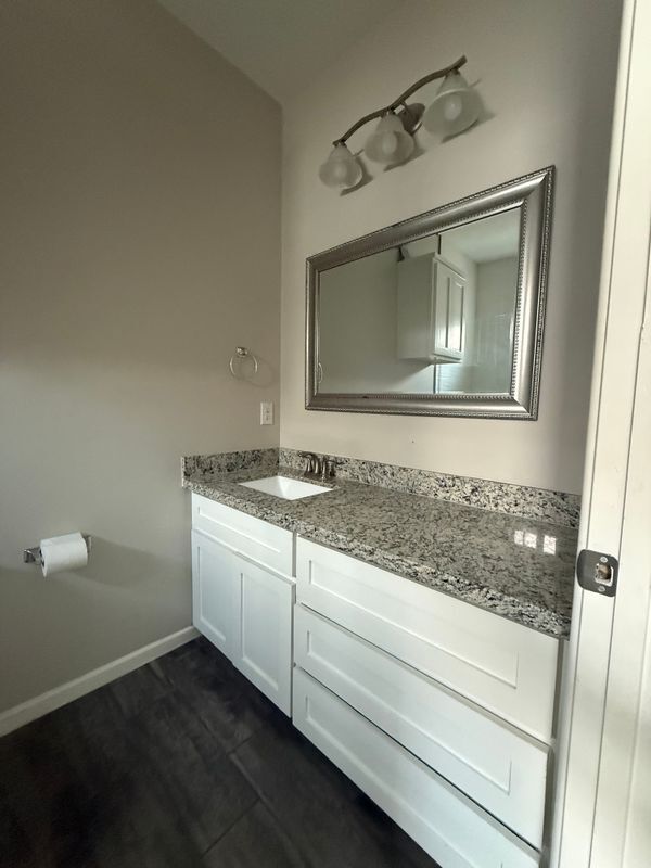 Building Photo - 5800 Sandpiper Ave