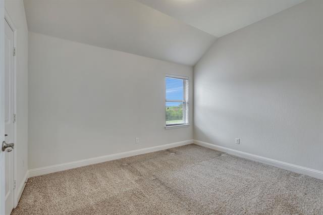 Building Photo - 765 Philmont Rd