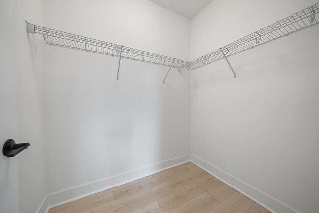 Building Photo - 13613 Le Christine Dr