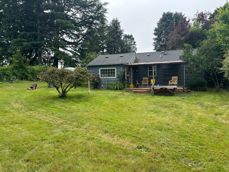 Building Photo - 5616 NE 50th Ave