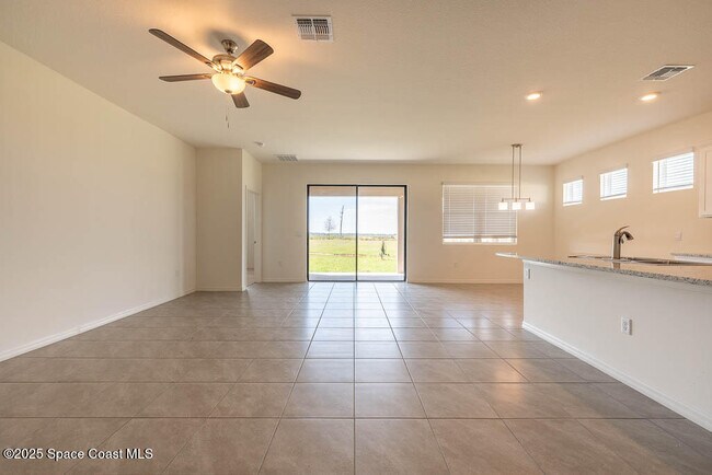 Building Photo - 1753 Farmhouse Rd SE