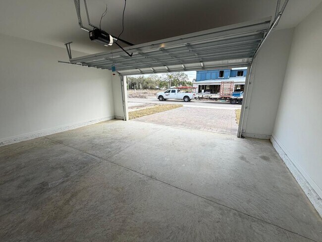 Building Photo - 5151 Loyalty Dr