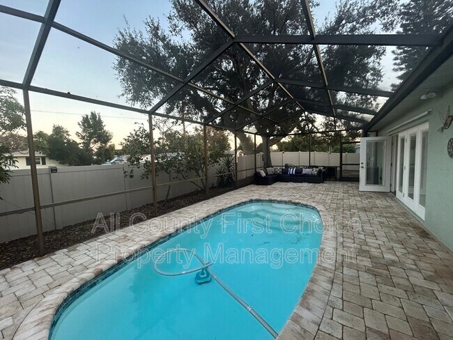 Building Photo - 8303 Monarch Cir