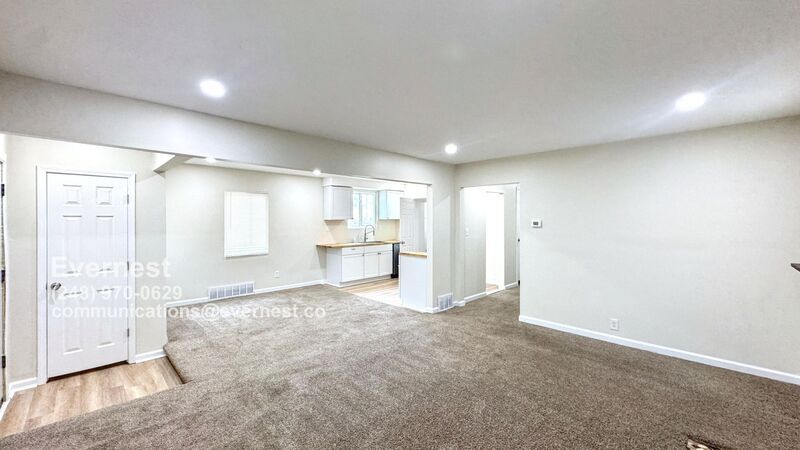 Building Photo - 20264 Stotter St