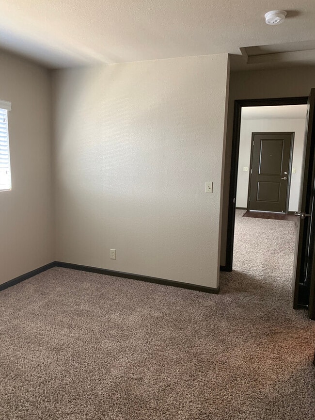 Building Photo - 1700 Locust St