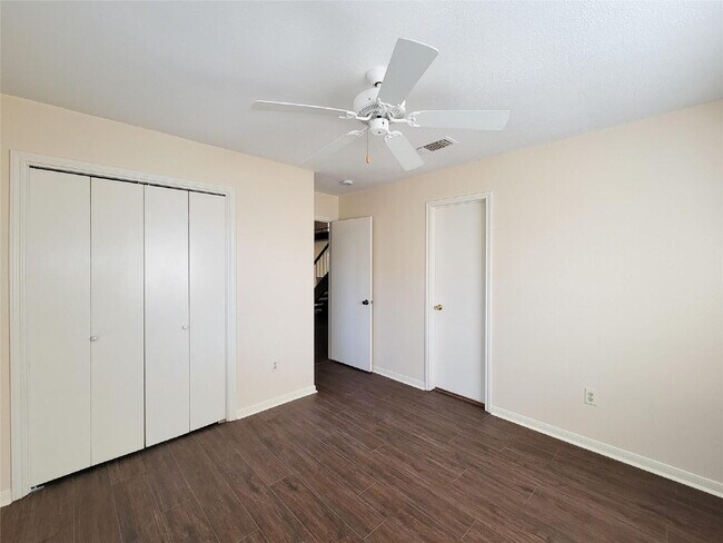 Building Photo - "Charming 3-Bed, 2-Bath Gem in Missouri City - Your Ideal Home Awaits!"