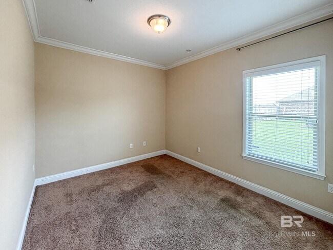 Building Photo - 24119 Weatherbee Park Dr