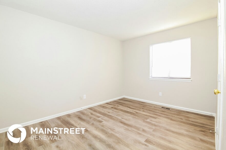 Building Photo - 14501 St Andrews Dr