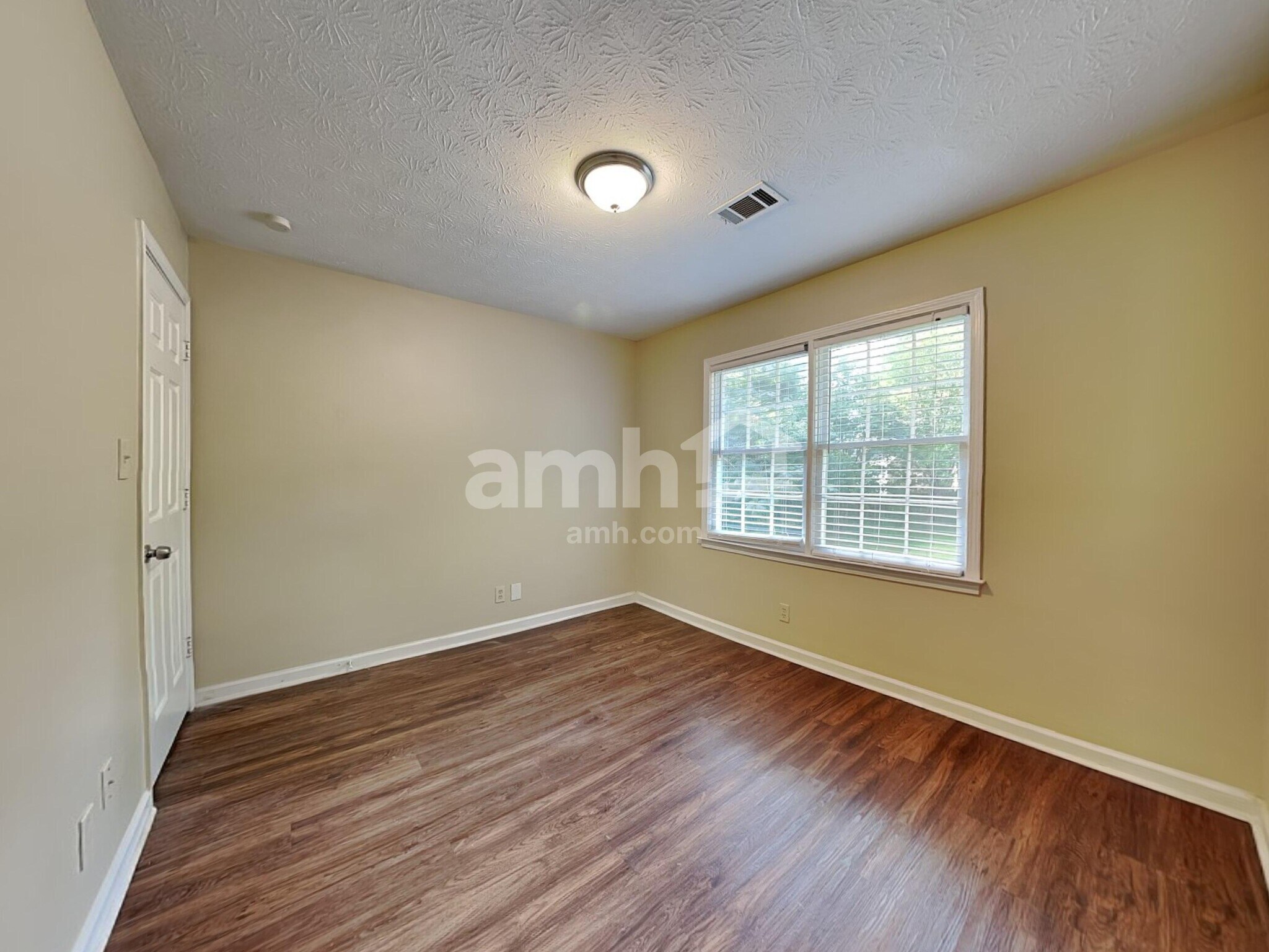 Building Photo - 1839 Stonebrook Way