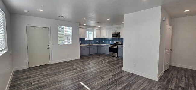 Building Photo - LANFRANCO(3743)