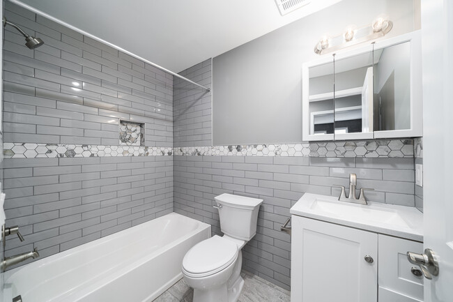 Hallway Bathroom - 237 16th Ave