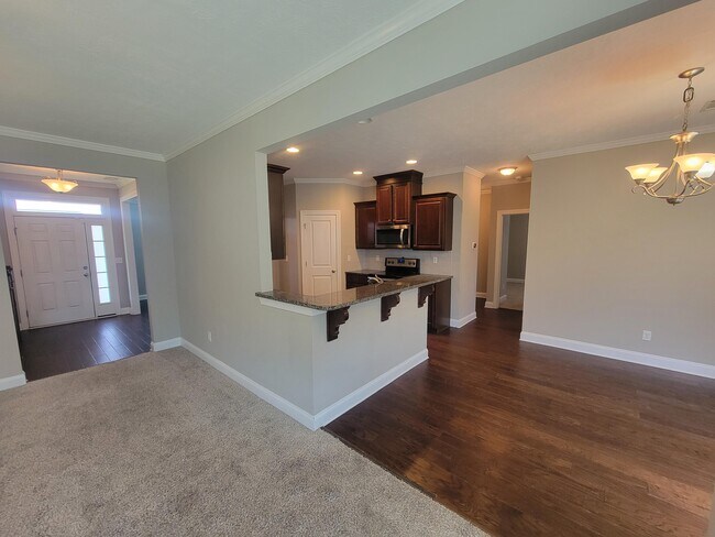 Building Photo - 1733 Ethan Way
