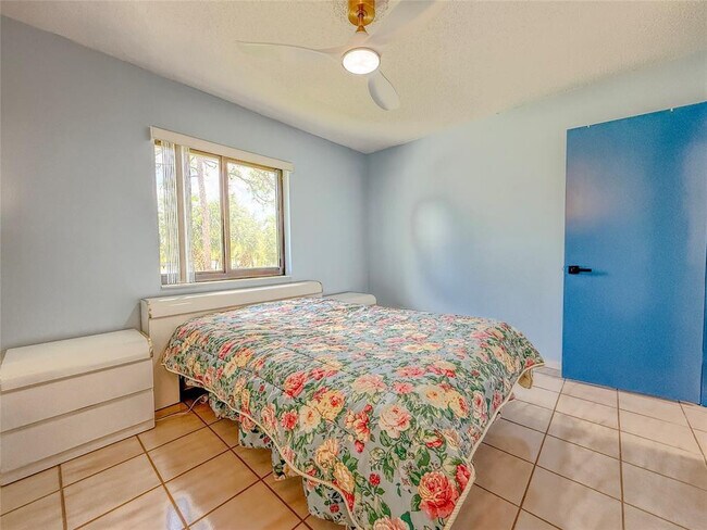 Building Photo - 301 Knotty Pine Cir